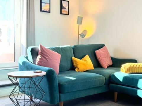 Bright, First Floor, One Bedroom Flat In Wimborne วิมบอร์น มินสเตอร์ ภายนอก รูปภาพ